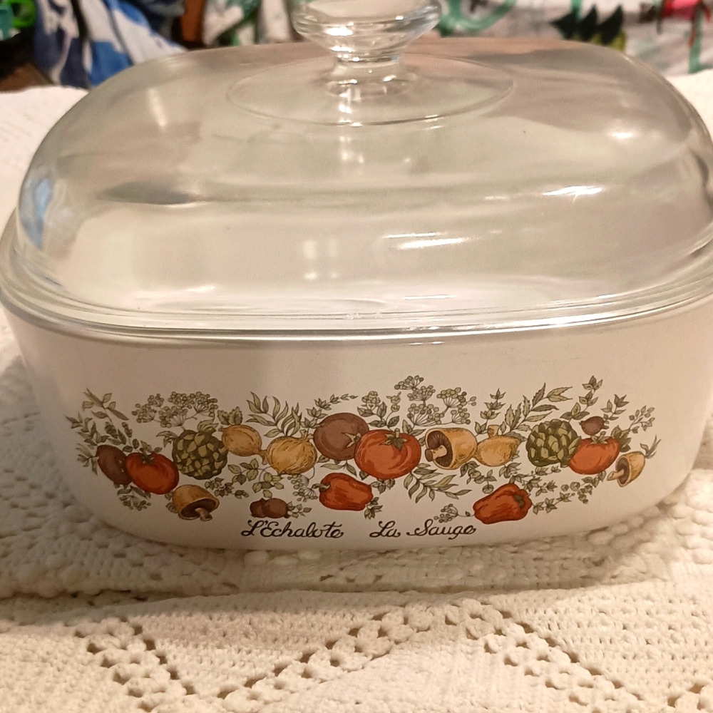 Corningware L'Echalote La Sausage 4 qt A-84-B with lid. Excellent Dutch Oven pan